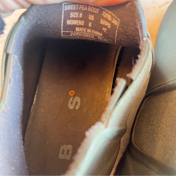 Bogs Sweetpea Rain Boots Chelsea Slip On Round Toe Waterproof Sage Green Size 6 - Picture 6 of 6